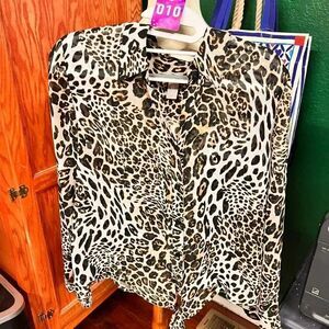 EUC Chico’s Animal Print Long Sleeve Blouse with tie Bottom #010